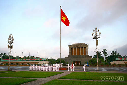 Tìm hiểu quảng trường Ba Đình ở Hà Nội