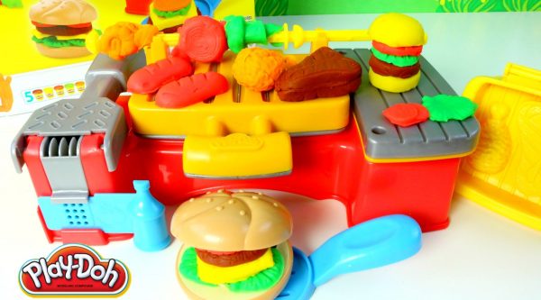 Dat nan Play Doh Nhat Ban 600x333 - Các thương hiệu đất nặn nổi tiếng trên thế giới hiện nay