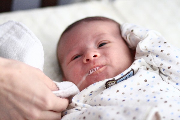 Lưu ý 8 dấu hiệu nhận biết trẻ sơ sinh đang gặp vấn đề về sức khỏe tre so sinh - Lưu ý 8 dấu hiệu nhận biết trẻ sơ sinh đang gặp vấn đề về sức khỏe