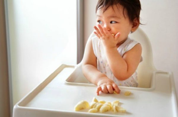 Nên cho trẻ ăn chuối khi được trên 4 tháng tuổi