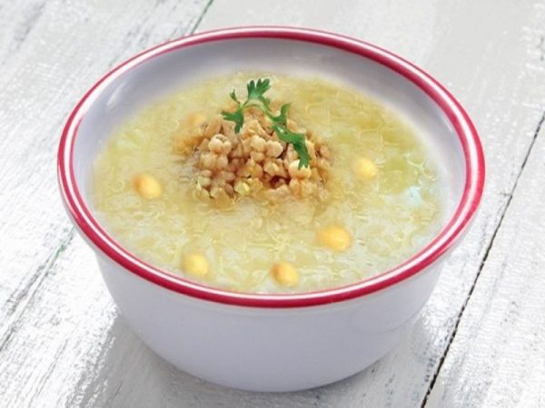 Chao ga hat sen 2 600x450 - Top 9 cách nấu cháo gà thơm ngon, đầy đủ dinh dưỡng cho gia đình
